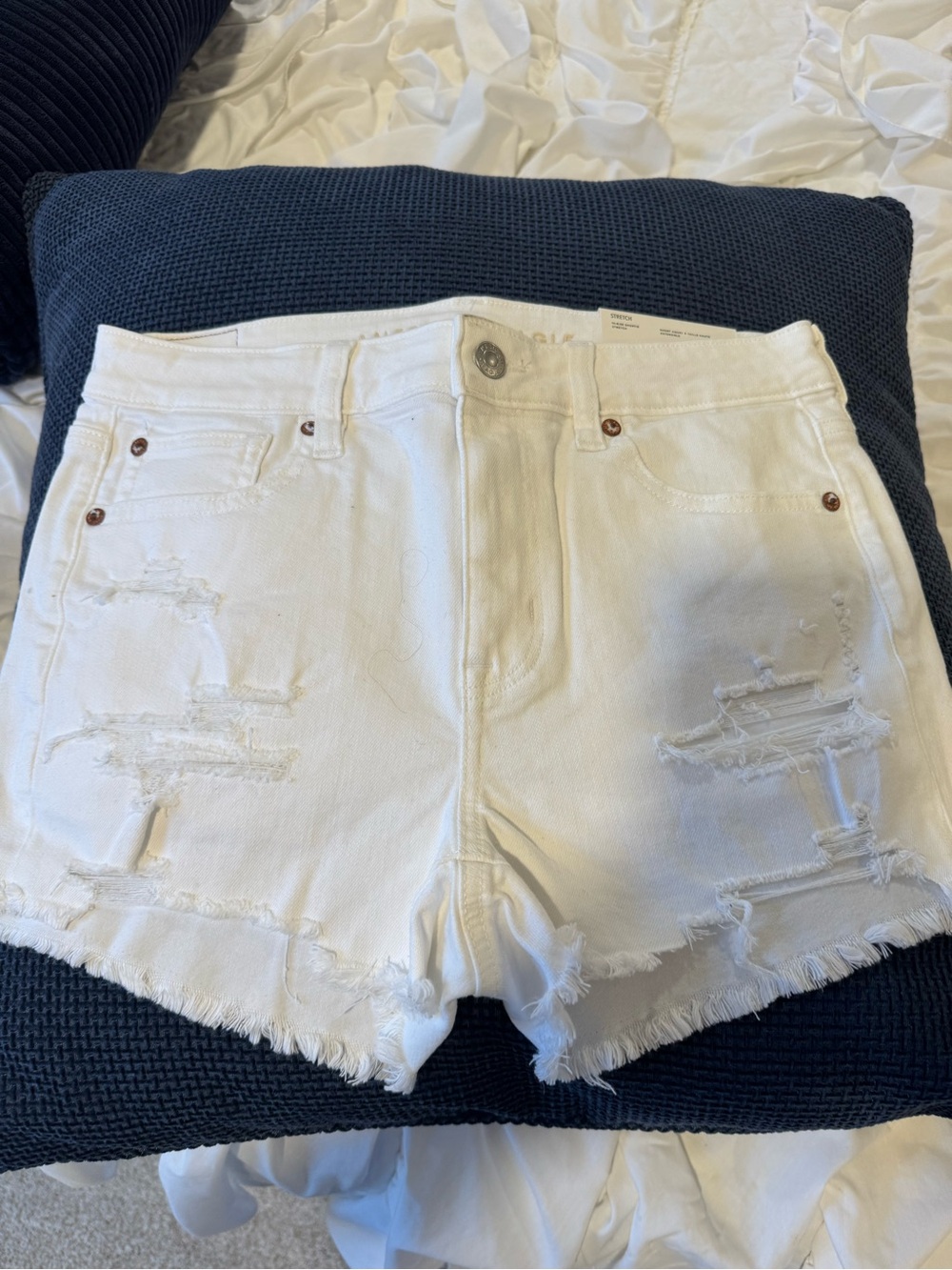 White American Eagle Distressed Women's Denim Shorts